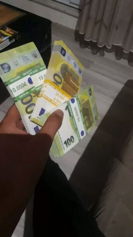 200€ euros Bank notes  500€ for  5000€ bank notes - Image 2