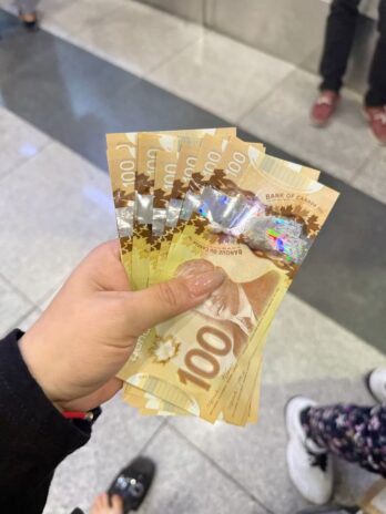 100$  Canada  Dollars Banknotes 5000€ for 50000€