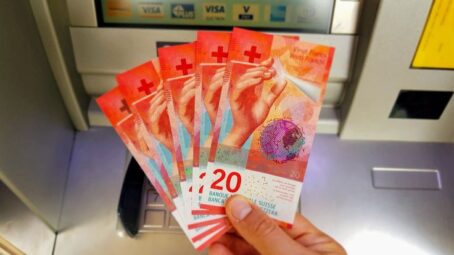 20CHF Swiss Franc bank note   500€ for 5000€ bank notes