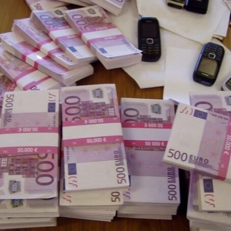 500€ euros Bank notes  500€ for  5000€ bank notes
