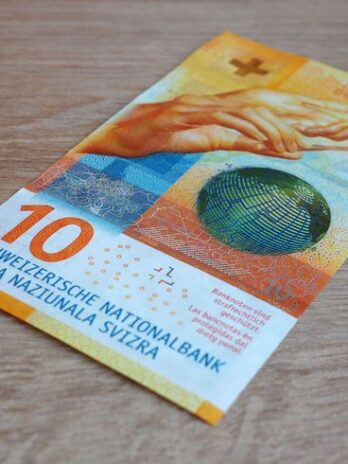 10CHF Swiss Franc bank note   500€ for 5000€ bank notes